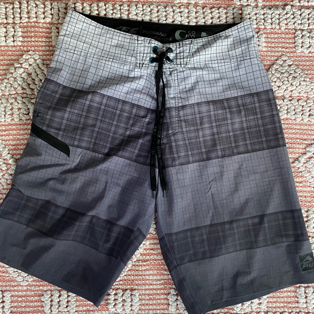 Men’s swim shorts